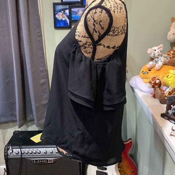 Cold Shoulder Blouse - Picture 5 of 5